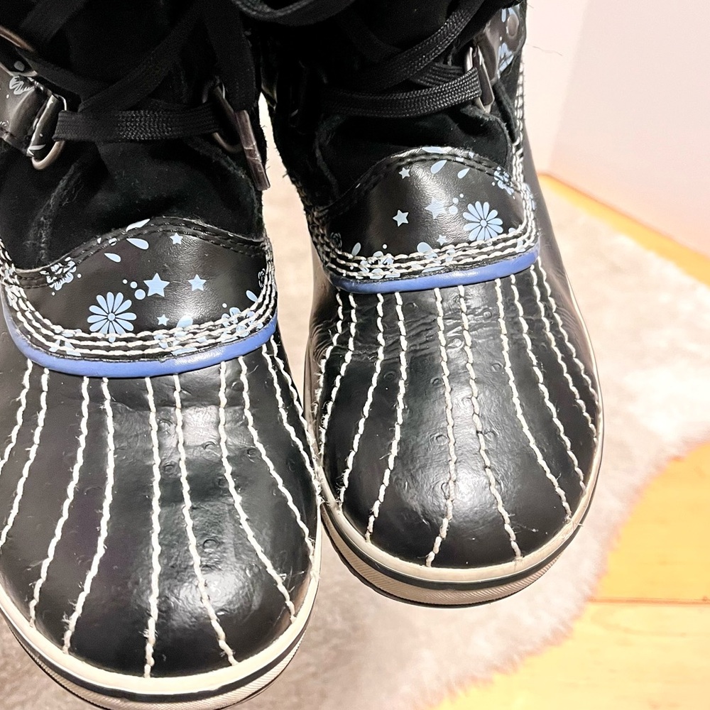 *πHPπ Sorel | Waterproof Joan Of Arctic Boots Daisy Floral Fur Trim Boots SZ5 - Picture 9 of 12